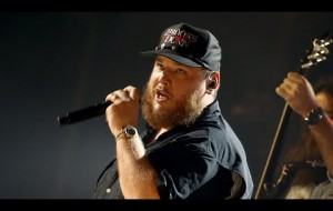 Luke Combs Is a Very Grateful Man This Christmas Season, Here's Why