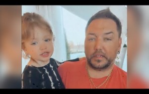 Jason Aldean's Youngest Daughter Proves She's a Singer like Her Dad
