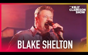 Blake Shelton Performs ‘Minimum Wage’ On The Kelly Clarkson Show