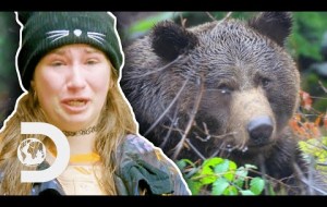 Alaskan Bush People - Wild Bear Interrupts Deer Hunt